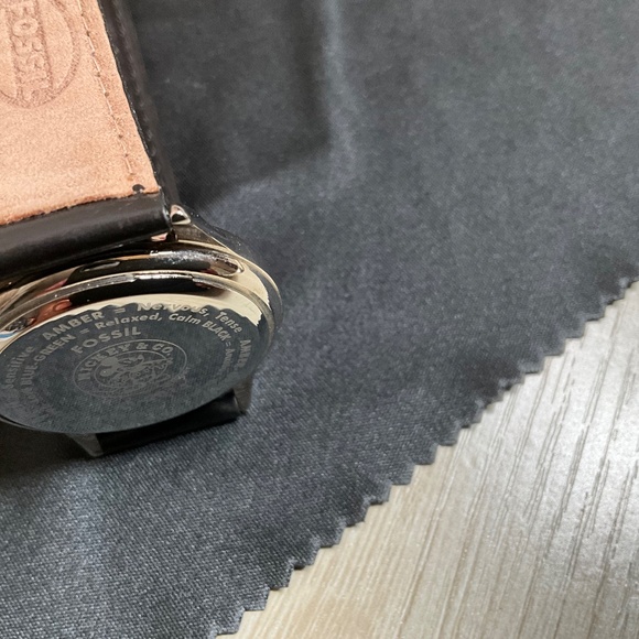 Fossil Disney Donald Duck Watch Women Silver Tone Mood Changing Dial - Picture 3 of 15